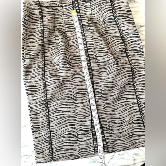 Lafayette 148 New York animal print fitted dress with bateau neckline - Picture 10 of 10